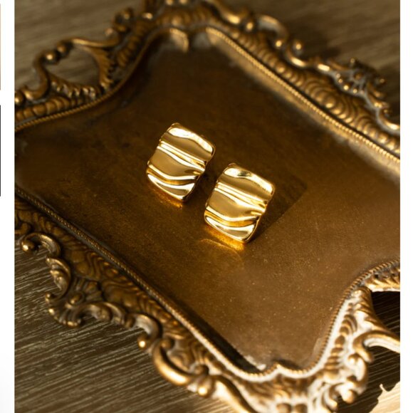 [NIB] Jewels by Sunaina Lila Earrings - Picture 3 of 8